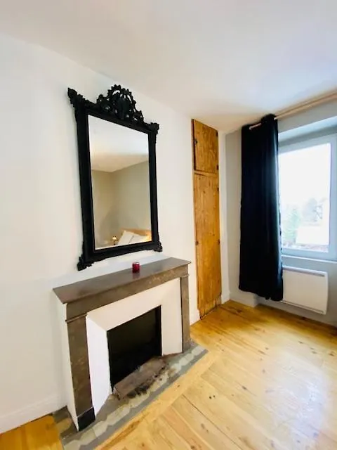 Apartment L'Olympique, Appartement 8 Voyageurs Avec Parking Savignac-les-Ormeaux