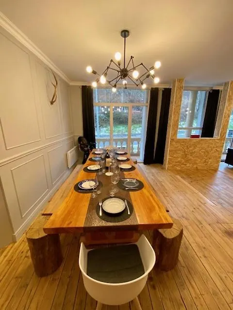 L'Olympique, Appartement 8 Voyageurs Avec Parking Savignac-les-Ormeaux Apartment