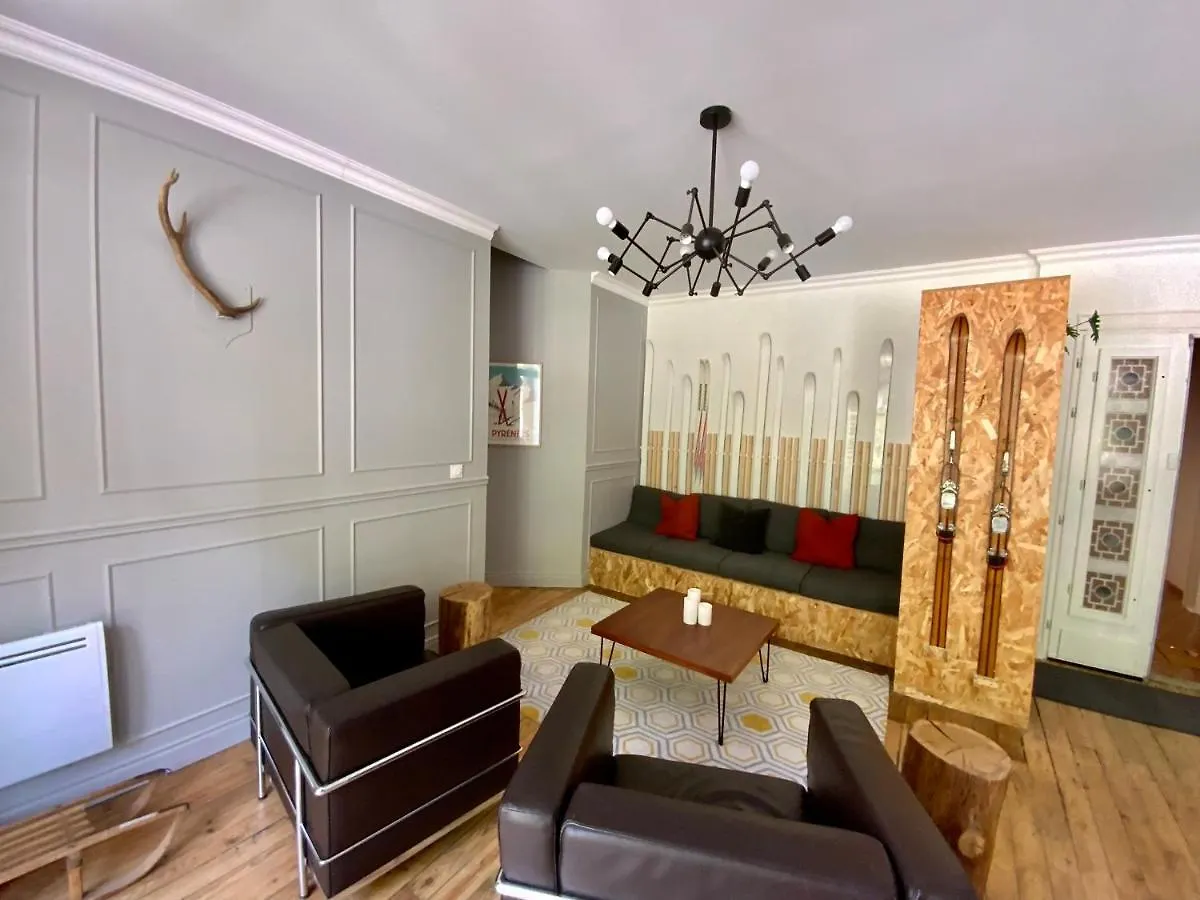 L'Olympique, Appartement 8 Voyageurs Avec Parking Savignac-les-Ormeaux Apartment